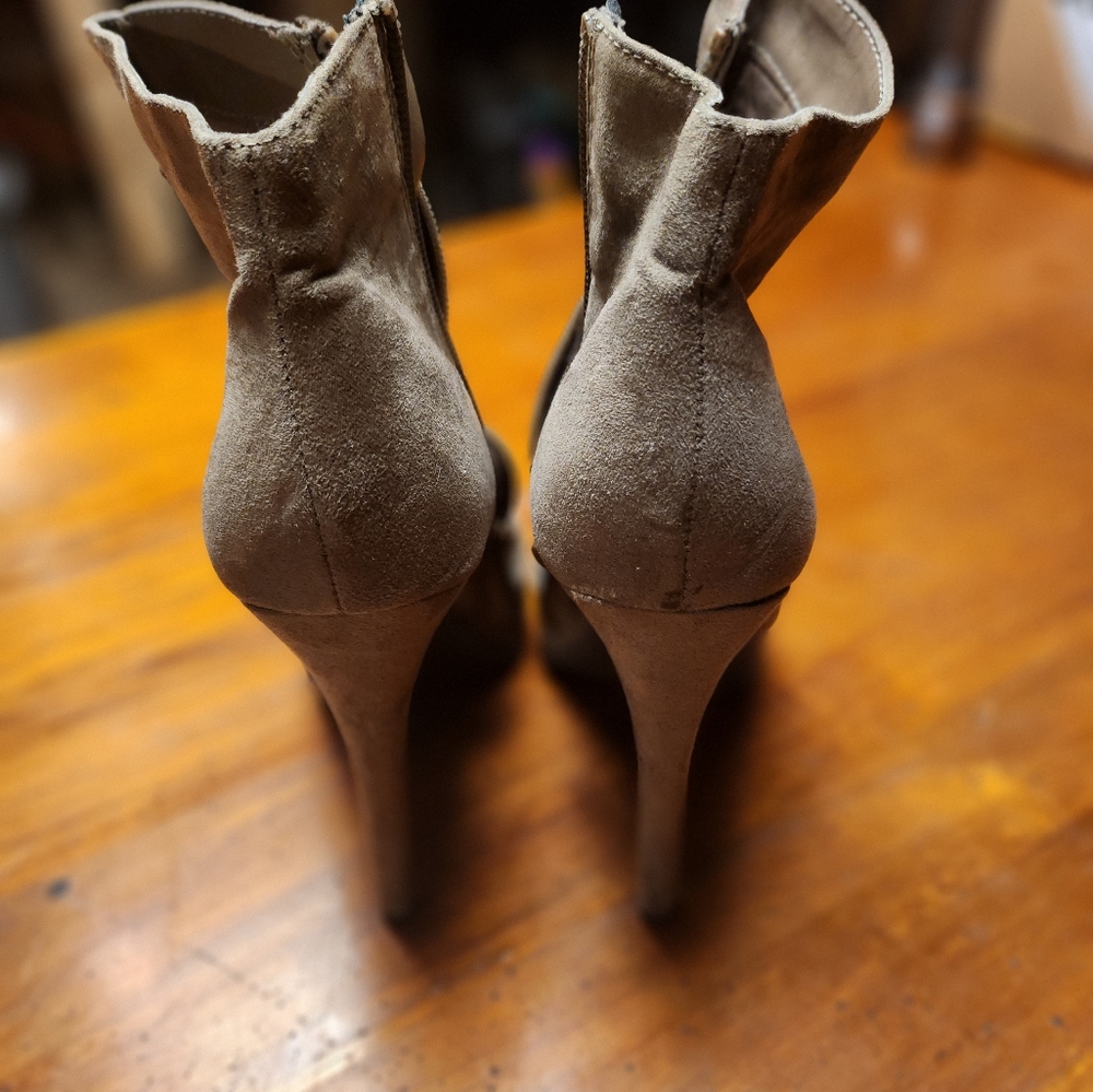 Heeled Booties - Picture 3 of 4